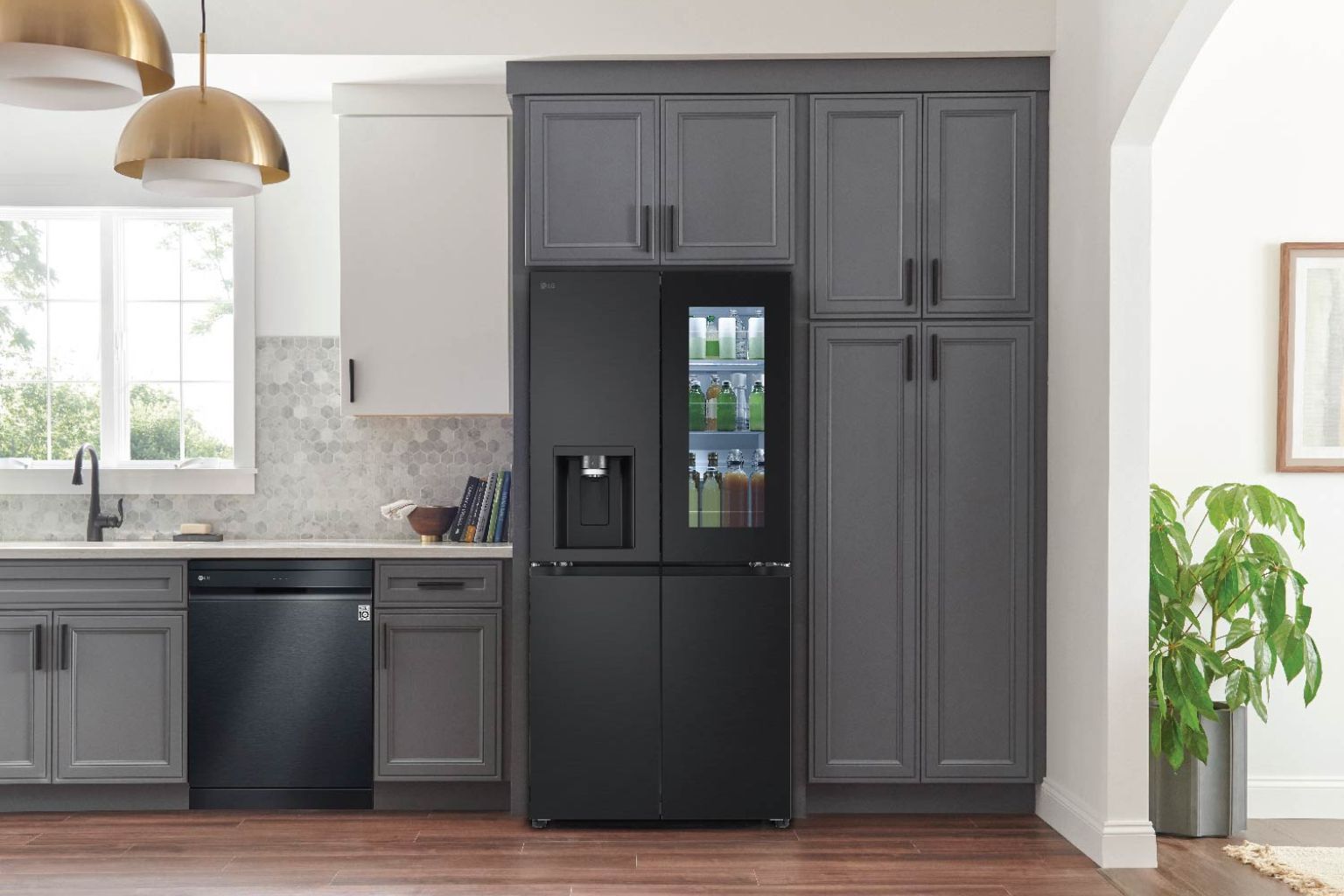 LG 508L InstaView® Refrigerator in Essence Matte Black GF-G4534EP
