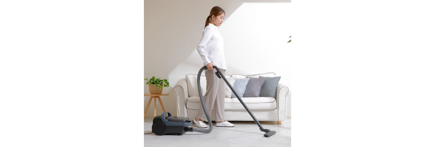 Panasonic Powerful 1600W Bagless Canister Cyclonic Vacuum Cleaner - MC-CL601